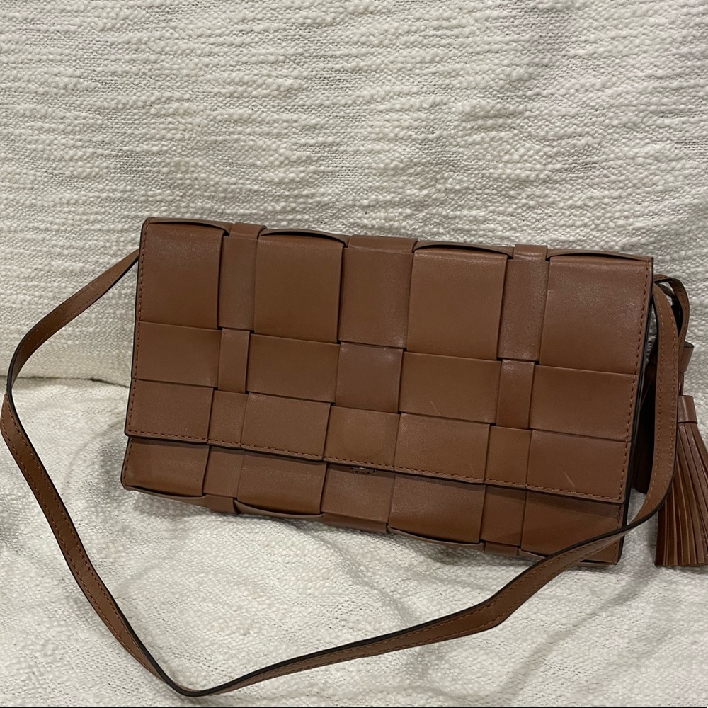 Michael Kors Woven Crossbody And Clutch! Gem